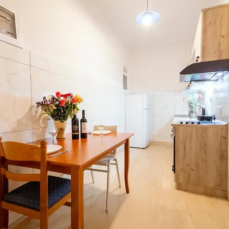 Apartament Mgi *